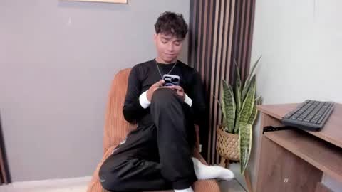 Snapshot of honeymoon_sariel chatting on August 1, 2026, 7:24 pm honeymoon_sariel online show from August 1, 2026, 7:24 pm