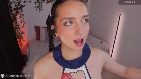       online show from February 25, 2025, 11:44 pm