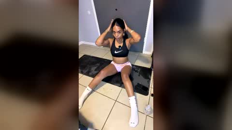 Snapshot of honeyrayxx chatting on July 21, 2026, 6:27 am honeyrayxx online show from July 21, 2026, 6:27 am