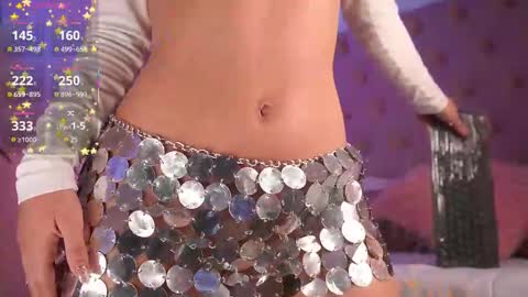 Honey Moon  Help me to reach 100 thumbs up online show from January 12, 2026, 7:19 pm