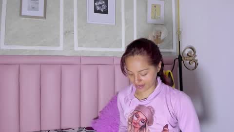 holly online show from January 7, 2026, 8:55 pm