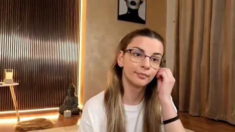 Snapshot of hope_for_fun chatting on May 27, 2026, 8:17 pm Chloe online show from May 27, 2026, 8:17 pm
