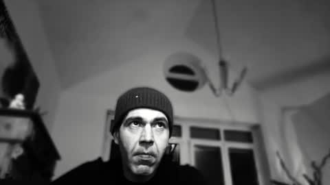 Snapshot of hoppe78 chatting on December 1, 2025, 12:59 am hoppe78 online show from December 1, 2025, 12:59 am