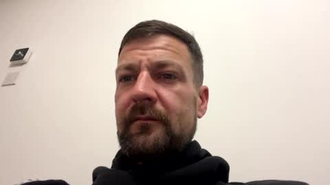 horndog1990123 online show from October 18, 2025, 9:26 pm