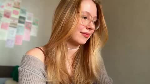 Snapshot of horney_audrey chatting on April 17, 2026, 2:36 am Audrey online show from April 17, 2026, 2:36 am
