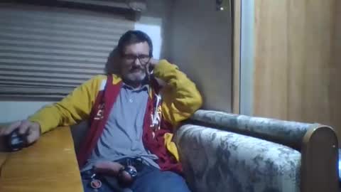 joey online show from November 25, 2025, 5:18 am