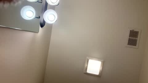 hornieecum online show from March 10, 2025, 10:15 am