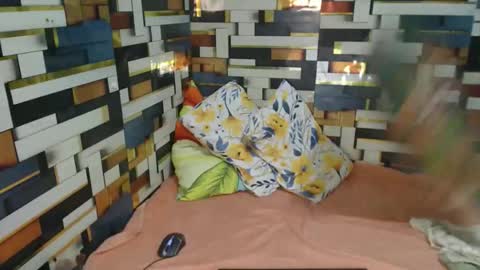 Snapshot of horniestleah chatting on May 11, 2026, 1:28 pm horniestleah online show from May 11, 2026, 1:28 pm