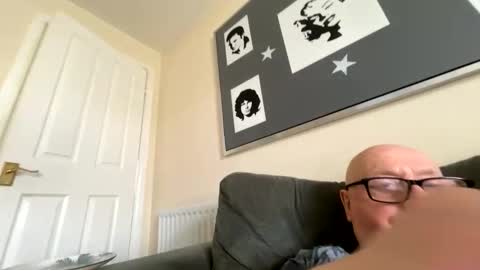 Cum suck Me off online show from April 18, 2026, 8:07 am