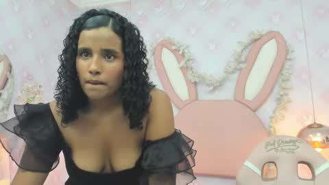 Horny Curls  online show from May 28, 2026, 4:21 am