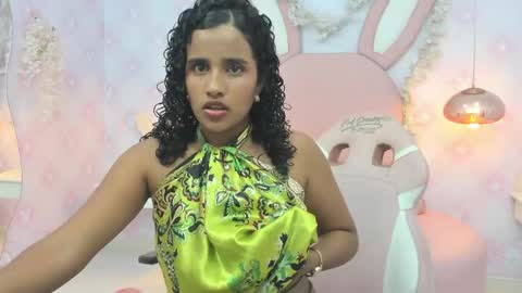 Horny Curls  online show from June 4, 2026, 3:56 am