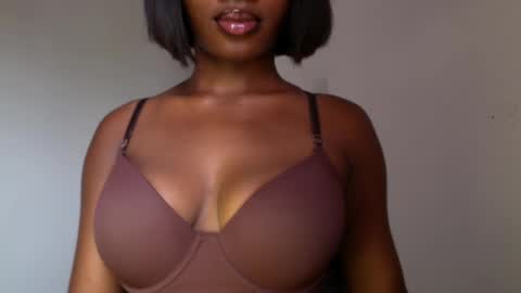 delilah online show from May 10, 2026, 10:53 am