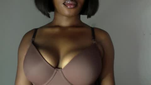 delilah online show from May 27, 2026, 8:06 pm