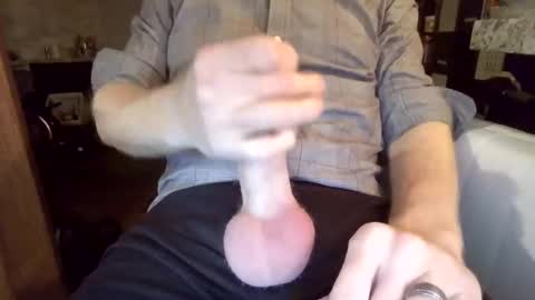 Snapshot of horny_hubby0077 chatting on April 21, 2026, 2:51 am Horny Hubby online show from April 21, 2026, 2:51 am