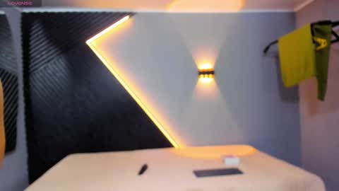 Snapshot of horny_nick18 chatting on March 18, 2026, 1:25 pm horny_nick18 online show from March 18, 2026, 1:25 pm