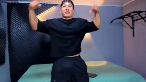 Snapshot of horny_nick18 chatting on March 25, 2026, 12:55 pm horny_nick18 online show from March 25, 2026, 12:55 pm