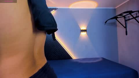 Snapshot of horny_nick18 chatting on April 10, 2026, 10:20 am horny_nick18 online show from April 10, 2026, 10:20 am