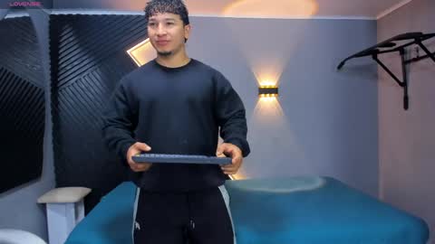 Snapshot of horny_nick18 chatting on April 15, 2026, 12:12 pm horny_nick18 online show from April 15, 2026, 12:12 pm