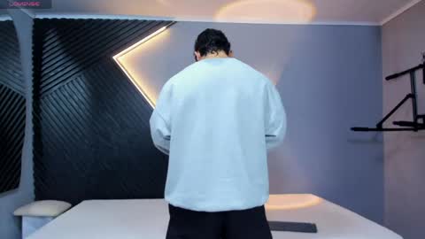 horny_nick18 online show from April 28, 2026, 1:27 pm