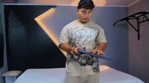 horny_nick18 online show from May 2, 2026, 11:37 am