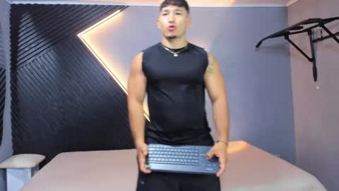horny_nick18 online show from May 14, 2026, 11:17 am