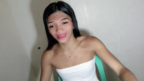 Snapshot of horny_rhiana chatting on June 7, 2026, 3:21 am Rhiana online show from June 7, 2026, 3:21 am