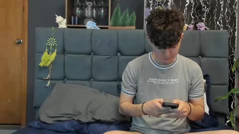 Snapshot of horny_twinks_guys chatting on March 10, 2025, 12:51 am Alex and Camilo online show from March 10, 2025, 12:51 am