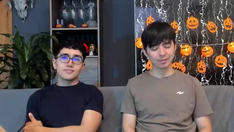 Snapshot of horny_twinks_guys chatting on October 26, 2025, 8:37 pm Alex and Camilo online show from October 26, 2025, 8:37 pm