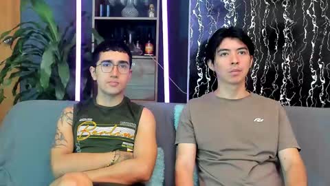 Snapshot of horny_twinks_guys chatting on May 19, 2026, 2:45 pm Alex and Camilo online show from May 19, 2026, 2:45 pm