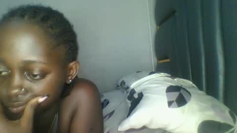 Snapshot of hornybella84 chatting on April 25, 2026, 7:44 am Bella online show from April 25, 2026, 7:44 am