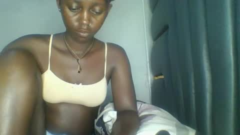 Snapshot of hornybella84 chatting on April 27, 2026, 6:55 am Bella online show from April 27, 2026, 6:55 am