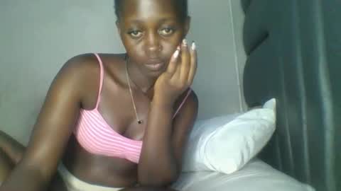 Snapshot of hornybella84 chatting on May 9, 2026, 7:24 am Bella online show from May 9, 2026, 7:24 am