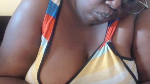 Snapshot of hornybigtitts chatting on January 14, 2025, 12:24 pm monica zain online show from January 14, 2025, 12:24 pm