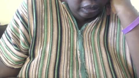 Snapshot of hornybigtitts chatting on January 27, 2025, 12:26 pm monica zain online show from January 27, 2025, 12:26 pm