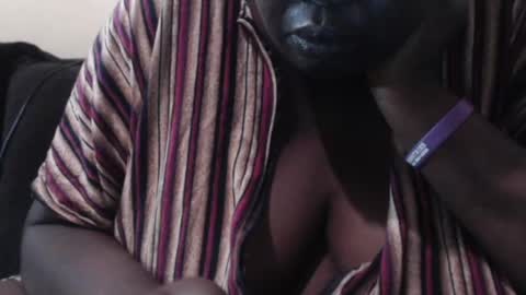 Snapshot of hornybigtitts chatting on January 28, 2025, 12:22 pm monica zain online show from January 28, 2025, 12:22 pm