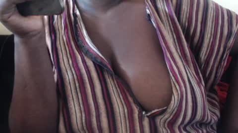 Snapshot of hornybigtitts chatting on February 7, 2025, 9:26 am monica zain online show from February 7, 2025, 9:26 am