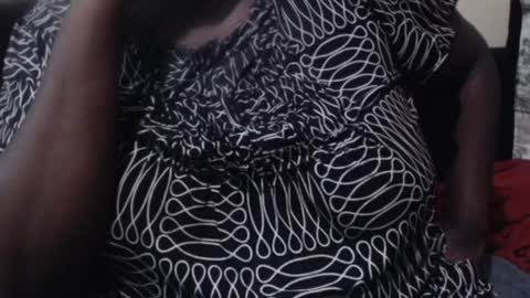 Snapshot of hornybigtitts chatting on February 17, 2025, 7:10 pm monica zain online show from February 17, 2025, 7:10 pm