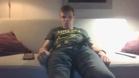 Snapshot of hornyboyivar chatting on October 31, 2025, 5:47 pm hornyboyivar online show from October 31, 2025, 5:47 pm