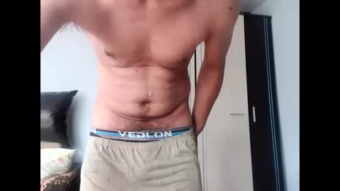 hornyboyxxxy online show from April 26, 2026, 6:55 am