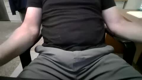 Snapshot of hornyhubby1001 chatting on June 5, 2026, 1:39 pm hornyhubby1001 online show from June 5, 2026, 1:39 pm