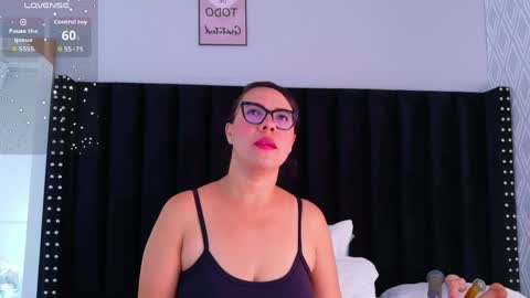 Natasha  online show from April 5, 2026, 11:40 am