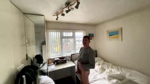 Hornylondon online show from November 7, 2025, 9:09 am