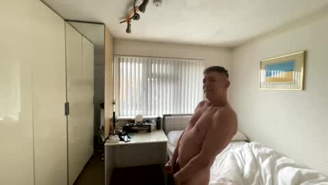 Hornylondon online show from February 4, 2026, 8:53 am