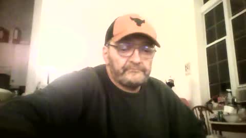 Snapshot of hornysiciliancock712446 chatting on November 20, 2025, 3:39 am Peter online show from November 20, 2025, 3:39 am
