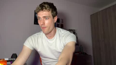 Snapshot of hornytwunk01 chatting on April 28, 2026, 8:25 pm hornytwunk01 online show from April 28, 2026, 8:25 pm