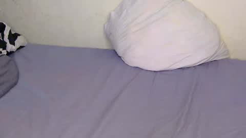 Snapshot of hornyy_cutie chatting on May 16, 2026, 12:51 am Its Cora online show from May 16, 2026, 12:51 am