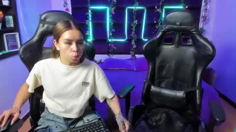 hornyy mom online show from February 8, 2025, 1:44 pm