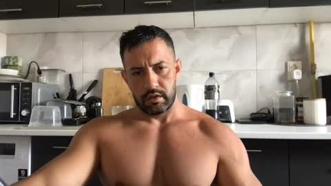 Chriss90 online show from June 12, 2026, 8:02 am