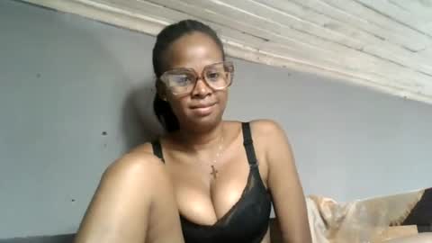 Hortansiaa online show from June 17, 2026, 10:43 pm