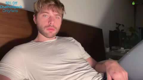 Edward aka Wolf online show from December 15, 2025, 10:03 pm